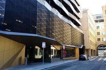 aura on flinders serviced apartments