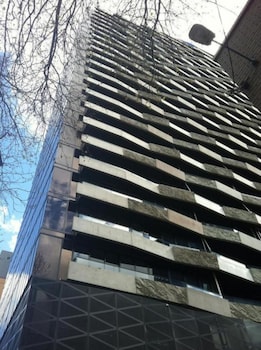 aura on flinders serviced apartments