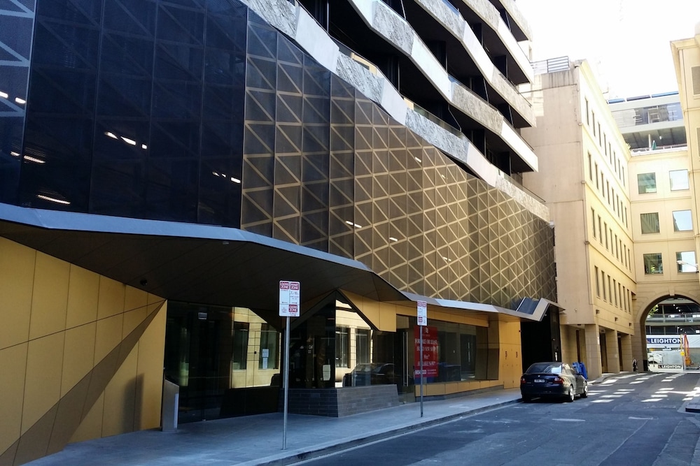 aura on flinders serviced apartments