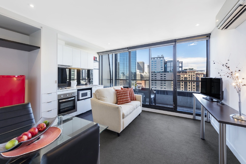aura on flinders serviced apartments