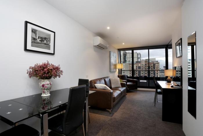 aura on flinders serviced apartments