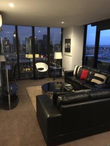 aura on flinders serviced apartments