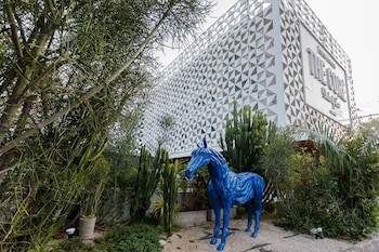 the core gallery hotel