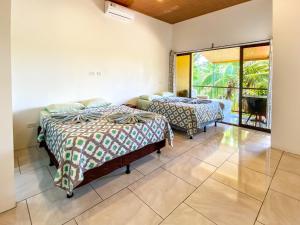 Hotel El Tecal,Dominical>>Ballena,3 star