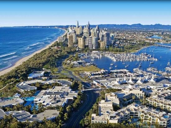 white lanterns motel