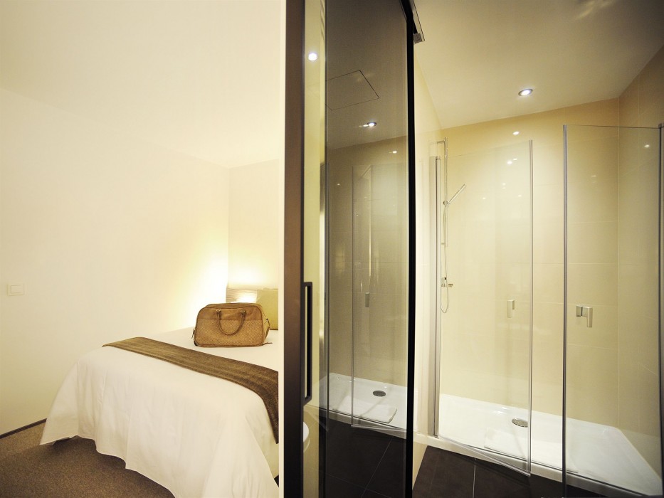 Air Rooms Madrid By Hellosky,Barajas>>Alcobendas,4 star