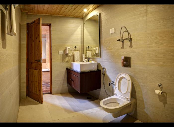 chandertal regency by summit