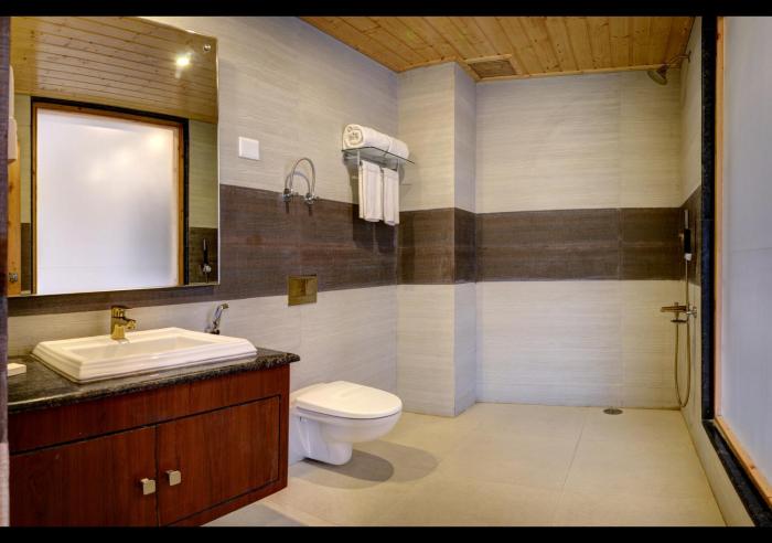 chandertal regency by summit