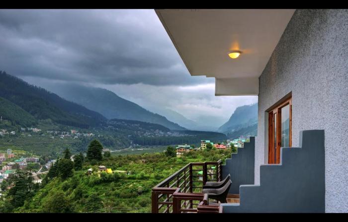 chandertal regency by summit