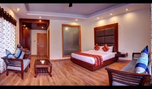 chandertal regency by summit