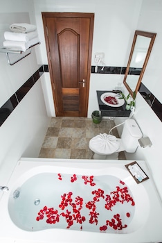 relax hotel