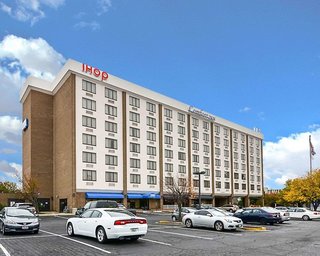 Fairfield Inn & Suites By Marriott Alexandria West/Mark Center,Franconia>>Alexandria,3 star