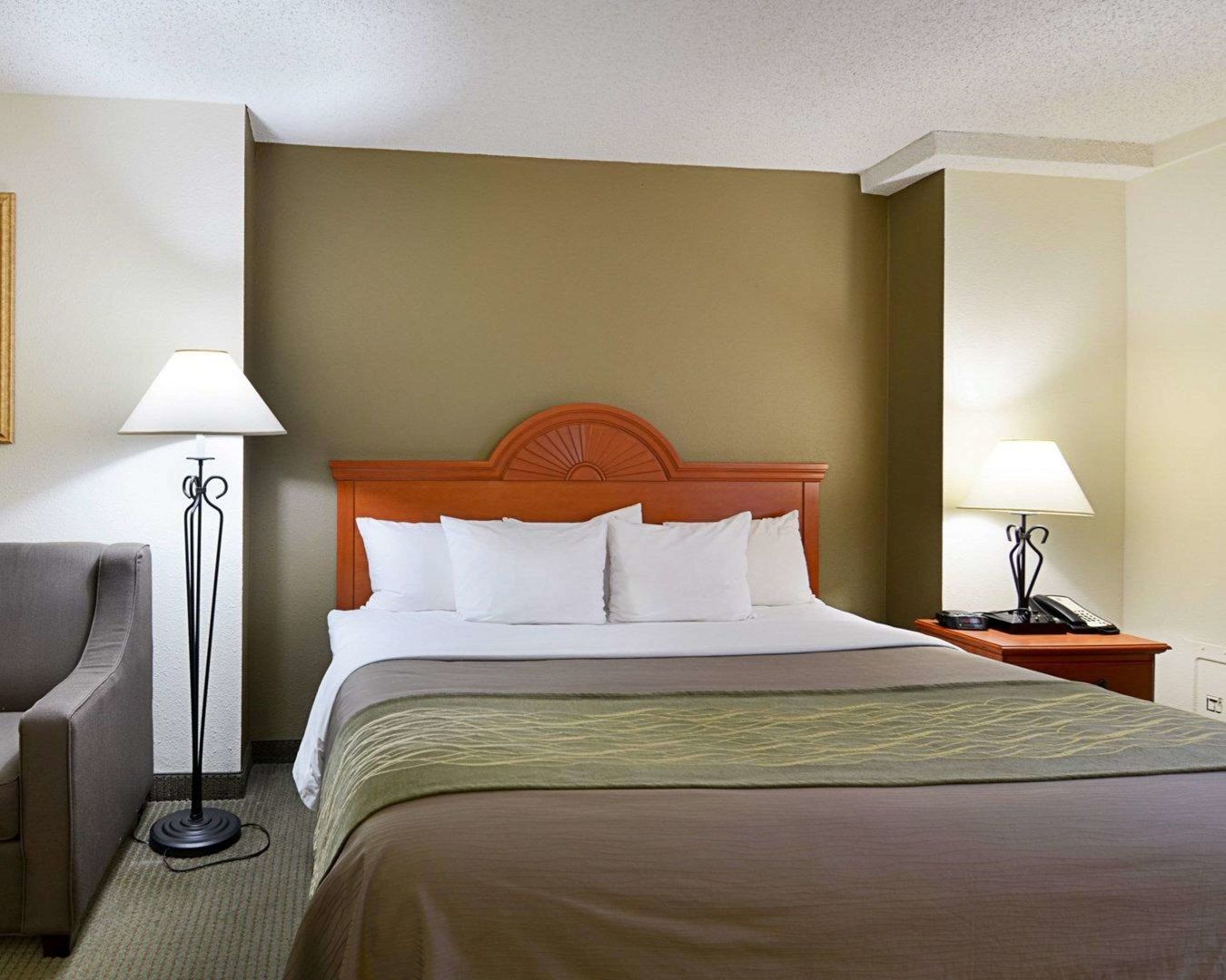 fairfield inn and suites by marriott alexandria west mark center