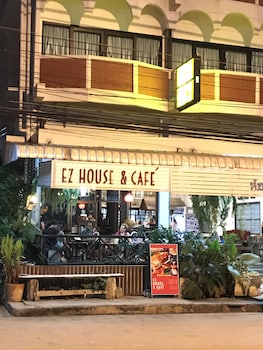 ez house and cafe