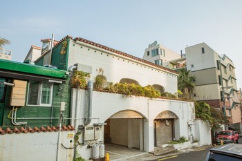 Backpacker's Home,Jeju City>>Jeju,2 star