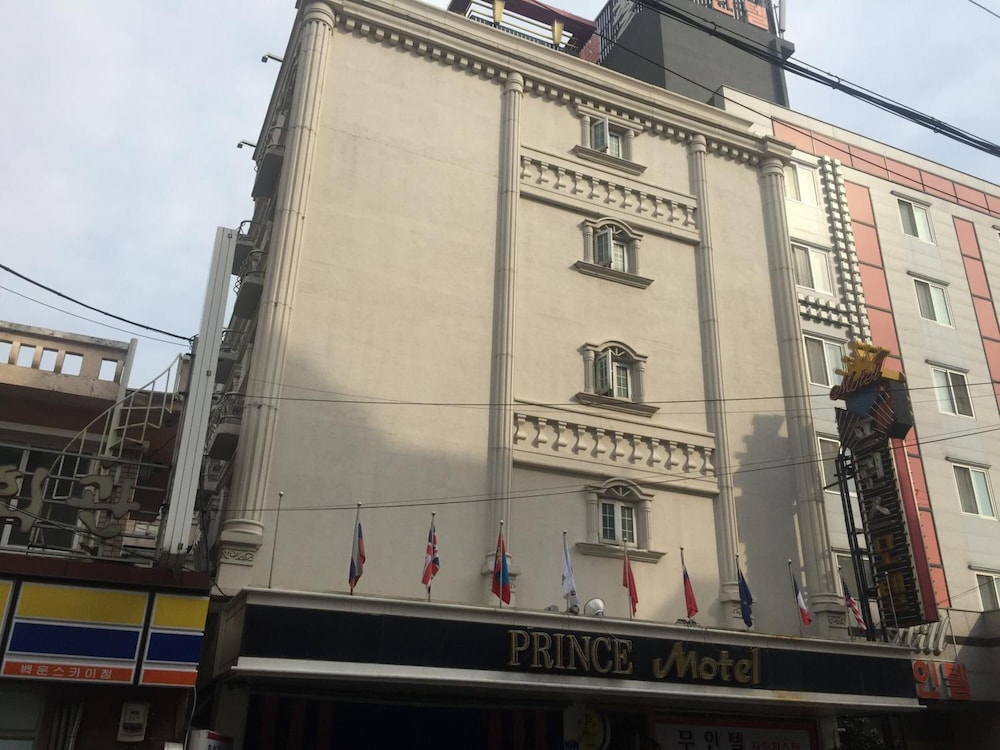 prince motel