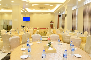 hotel grand united ahlone branch