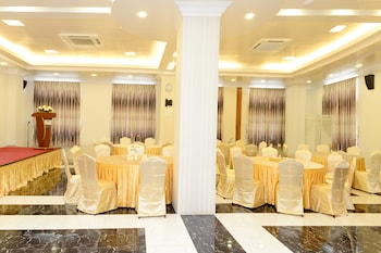 hotel grand united ahlone branch