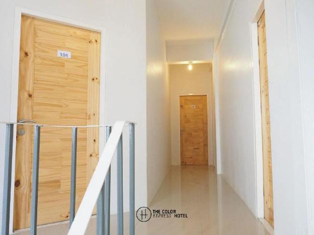 the color express hotel