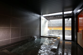 aya niseko