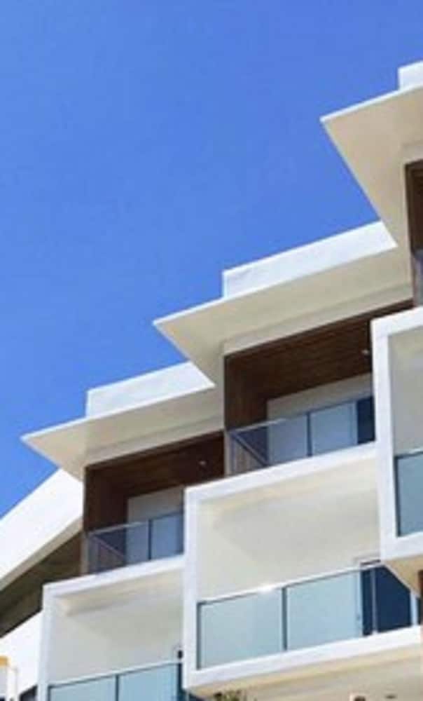 jonys boutique hotel