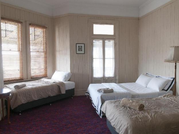 ulmarra hotel