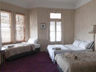 ulmarra hotel