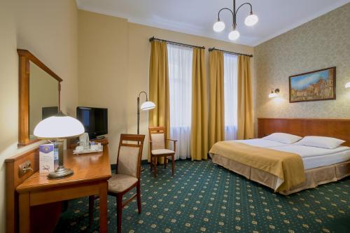 Hotel Hetman,Klopotowskiego Street 36,3 star