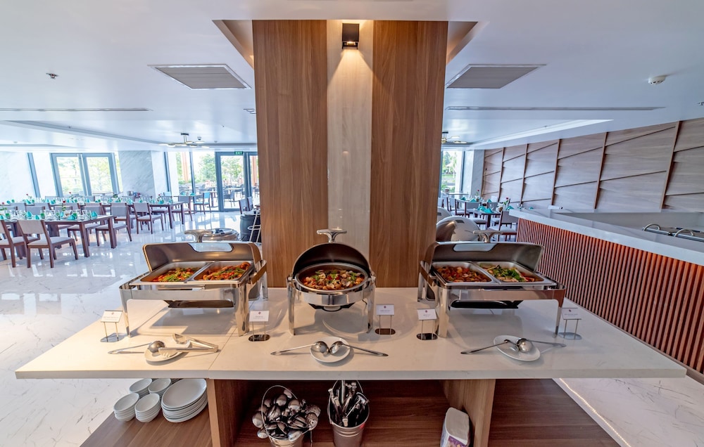 long thuan hotel and resort