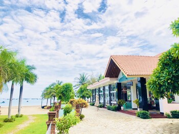long thuan hotel and resort