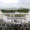 hotel hilltop palace