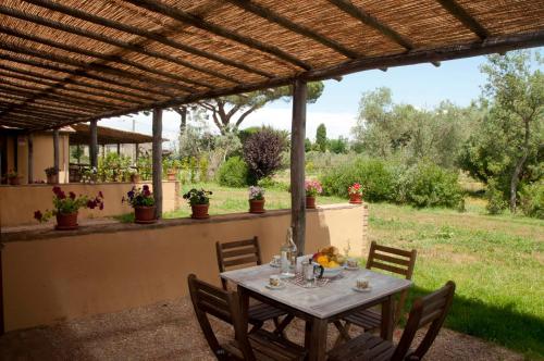 Casone Ugolino,Castagneto>>Capoliveri,3 star