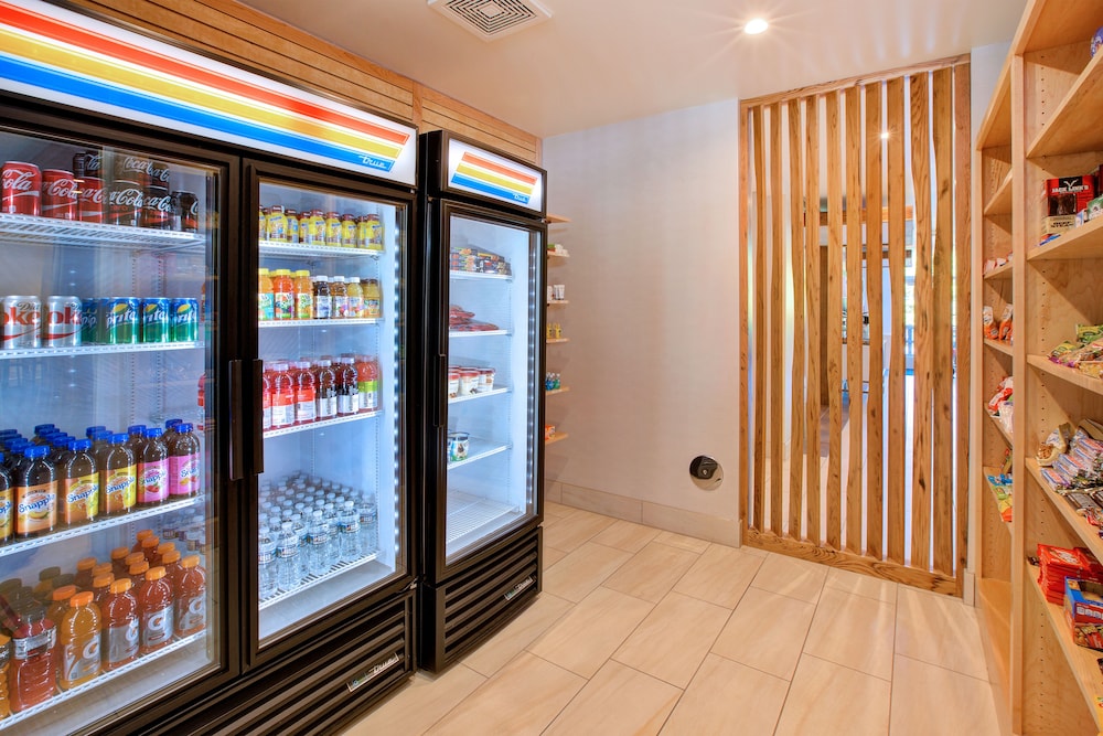 holiday inn express and suites new castle by ihg