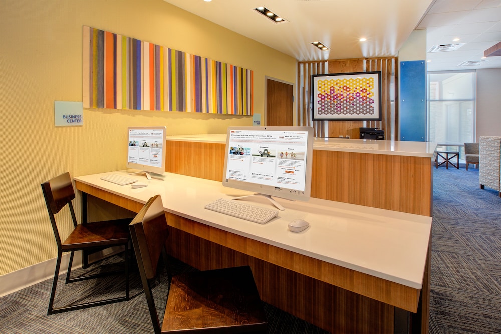 holiday inn express and suites new castle by ihg