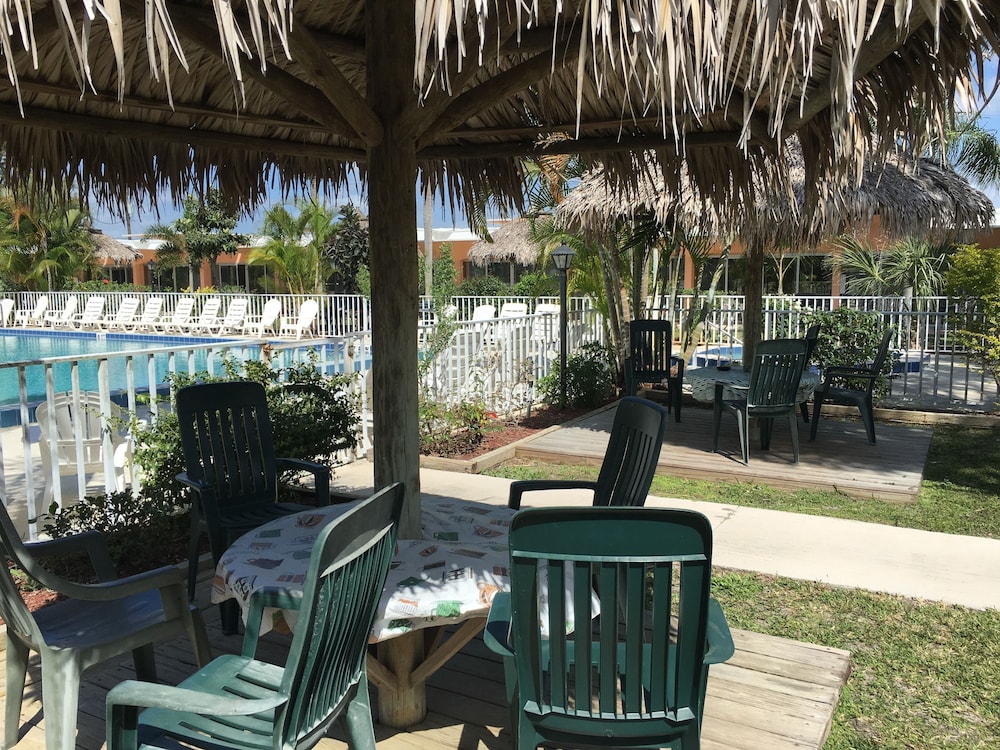 warm mineral springs motel