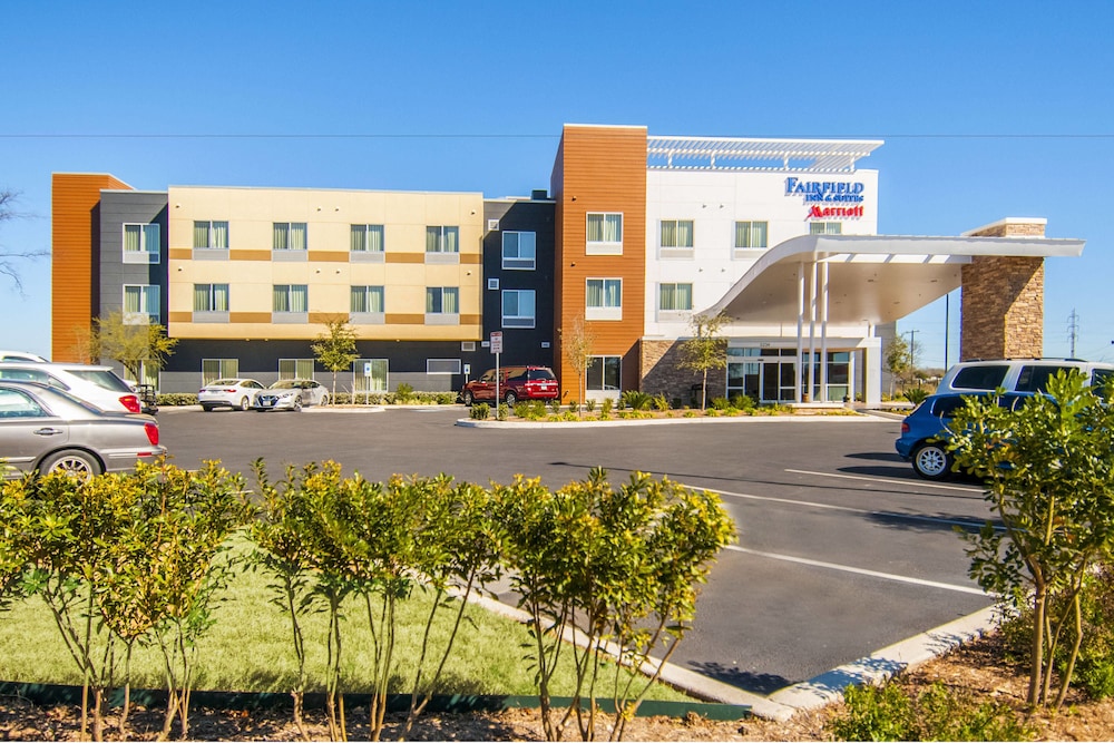 fairfield inn and suites san antonio brooks city base