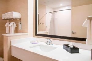 fairfield inn and suites san antonio brooks city base