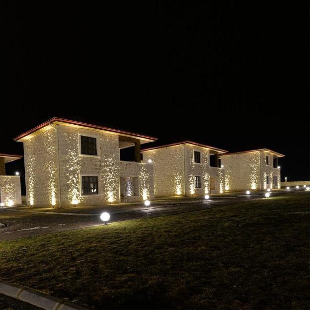 elevres stone house hotel