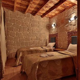 elevres stone house hotel