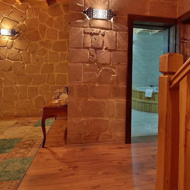 elevres stone house hotel
