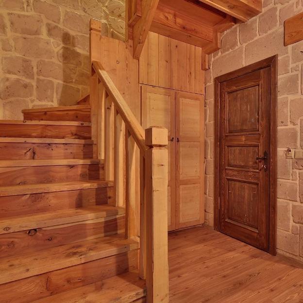 elevres stone house hotel