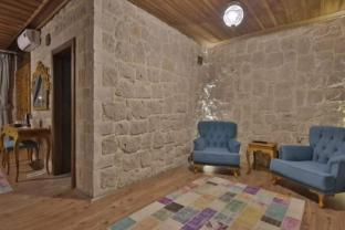 elevres stone house hotel