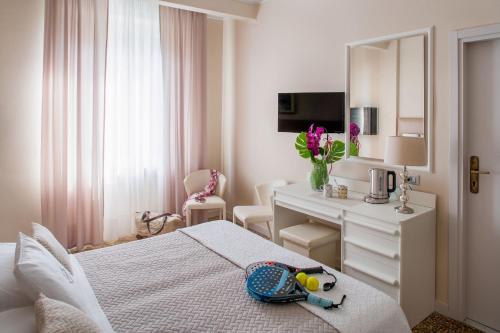 hotel mediterraneo