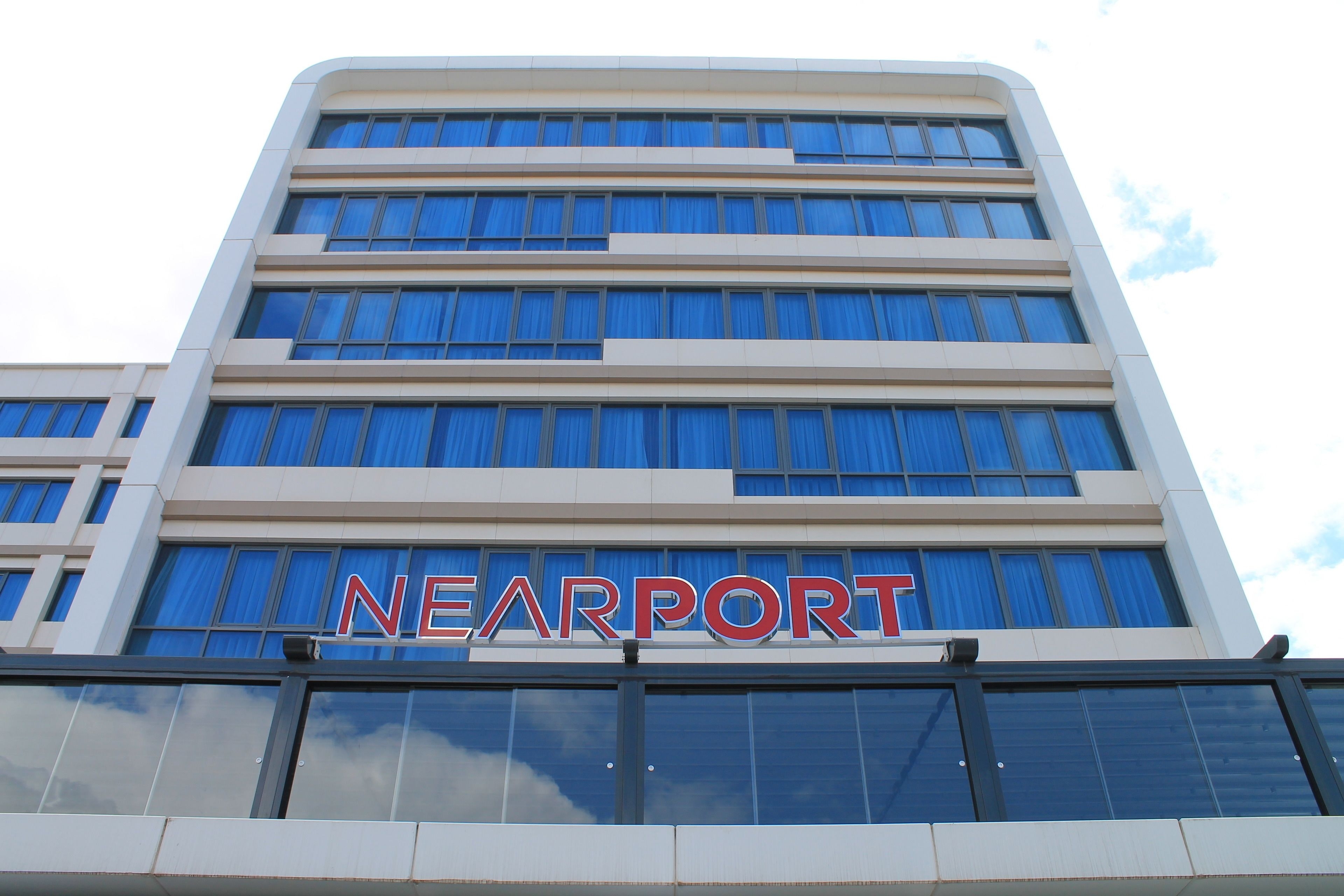nearport hotel