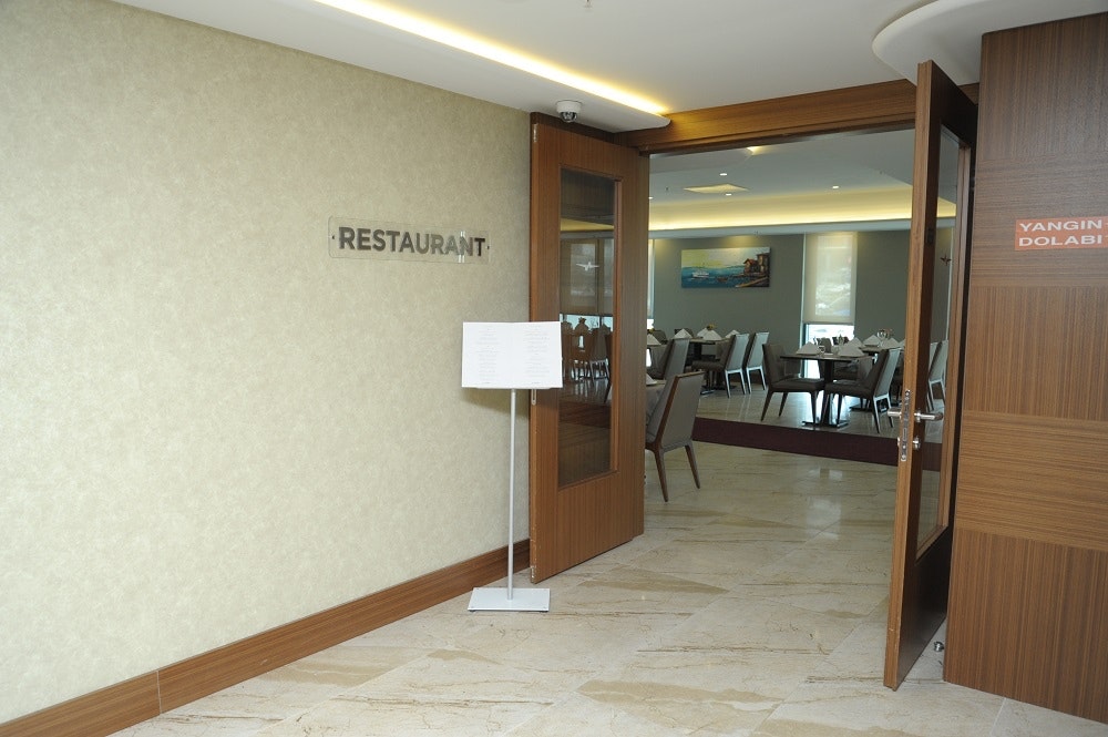 nearport hotel