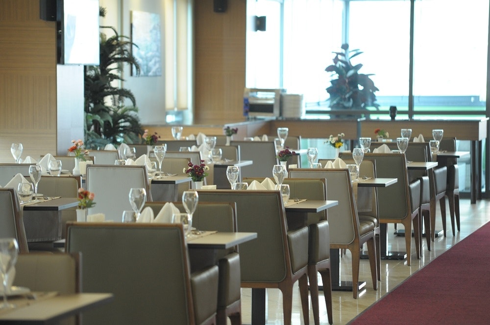 nearport hotel