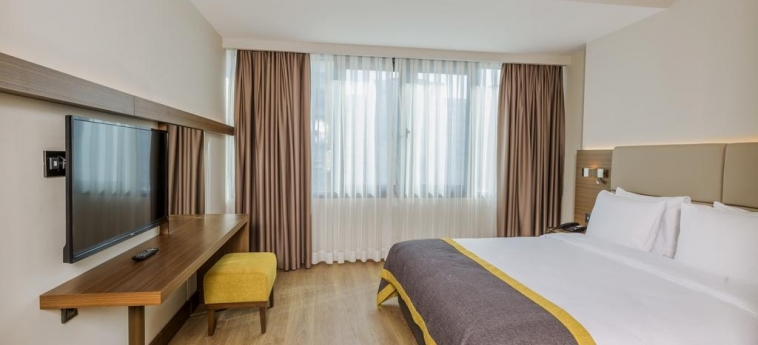 nearport hotel