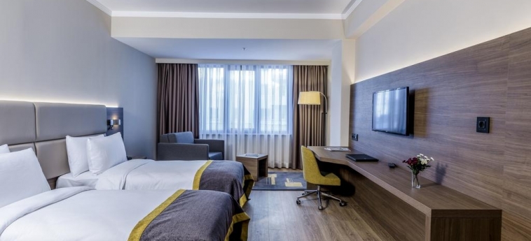 nearport hotel