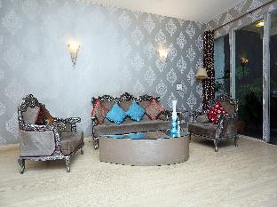 Hotel Gem 92 Residency,Near Lotus Temple,4 star