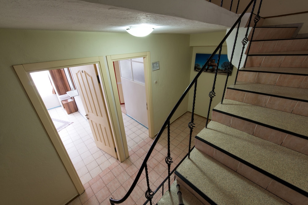 yellow rose pansiyon